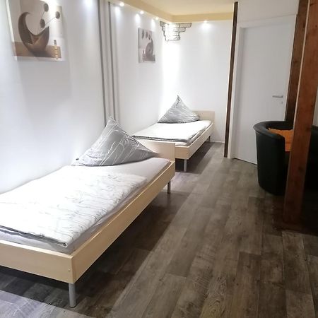 Tinas Ferienwohnung Hohendodeleben Bilik gambar